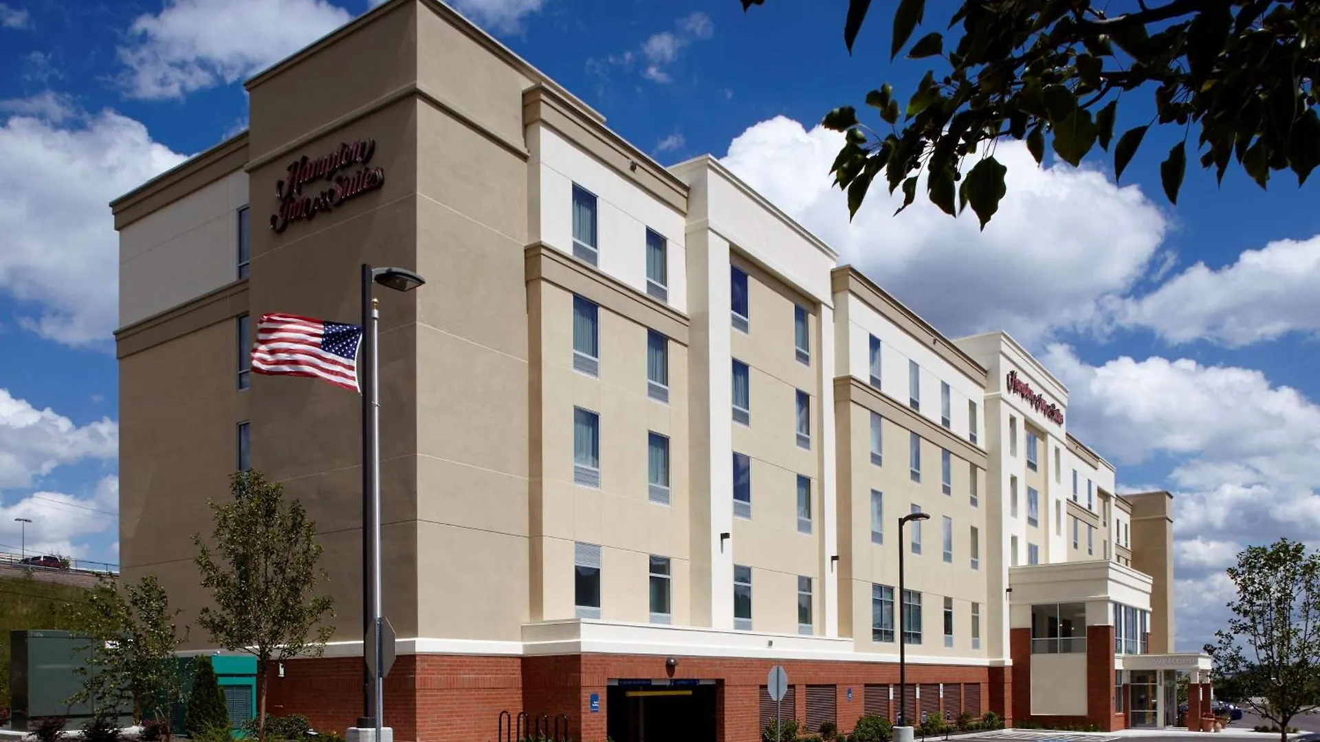 Hampton Inn & Suites Pittsburgh Airport South/Settlers Ridge